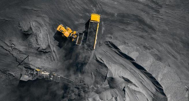 Newmont (NYSE: NEM) Appoints New CFO as Part of Leadership Restructuring