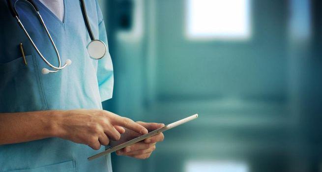 Intuitive Surgical (ISRG) Stock in Focus as Q1 Revenue Tops $2.77 Billion on da Vinci 5 Adoption