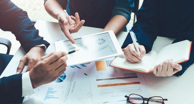 Charles Schwab Upgraded by Redburn Atlantic, Here's Why
