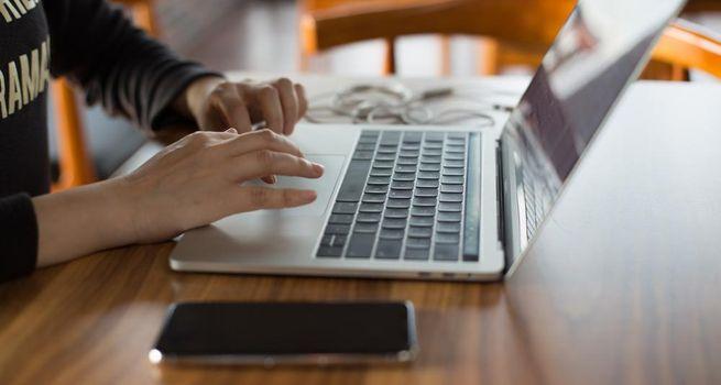 Why Did Cadence (NASDAQ:CDNS) Rise After Hours on USD 2.11 EPS?