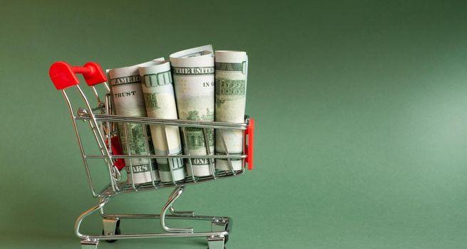 Campbell's (NASDAQ: CPB) Earnings Ahead: What Will Campbell’s Signal About Consumer Demand?