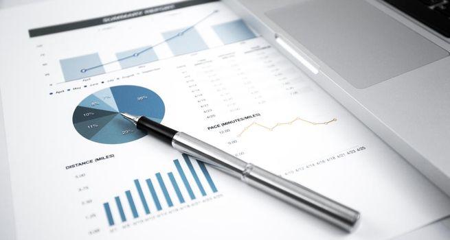 Why Did Ford (NYSE:F) Slip 1.4% After an EPS Beat?