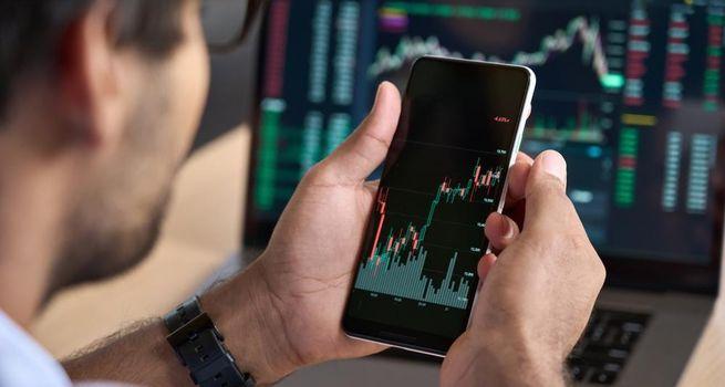 U.S. Pre-Market Briefing: What U.S. Markets Face on Wednesday, May 6