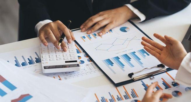 What Will Essex Property Trust (NYSE:ESS) Show Against USD 1.47 EPS on October 27?