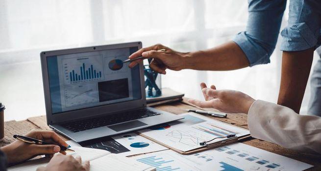 Coinbase Stock Rallies as CLARITY Act Advances in Senate Banking