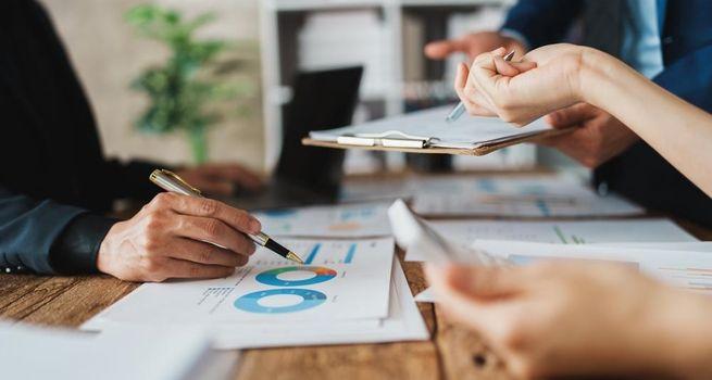Waterstone Financial (NASDAQ:WSBF) Yields 3.42% Ex-Dividend October 8 as Net Interest Margin Hits 3.03%