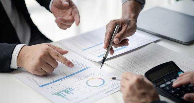 Alphabet Inc. (NASDAQ: GOOGL) and Berkshire Hathaway Inc. (NYSE: BRK-A) Fuel AI-Driven Market Gains; Iran War Escalation Weighs on US Stocks