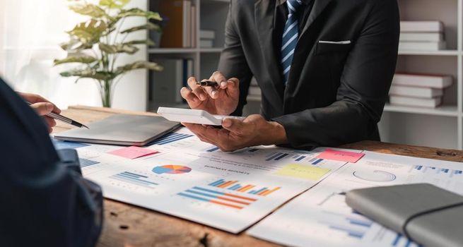 Why Did Oracle (NYSE:ORCL), Lumentum (NASDAQ:LITE), Fastly (NYSE:FSLY) and Veea (NASDAQ:VEEA) Jump on Oct 9?
