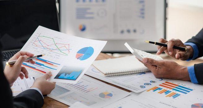 IWM ETF Analysis: iShares Russell 2000 ETF Climbs the Price Volume Leaders as Small-Cap Rotation Builds