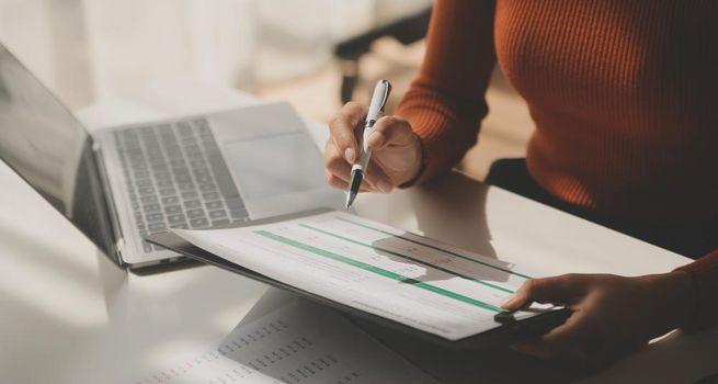 What Do Top 5 Anthropic Stocks Show: SpaceX (NASDAQ:SPCX), Broadcom (NASDAQ:AVGO), AMD (NASDAQ:AMD), Alphabet (NASDAQ:GOOGL), Amazon (NASDAQ:AMZN)?