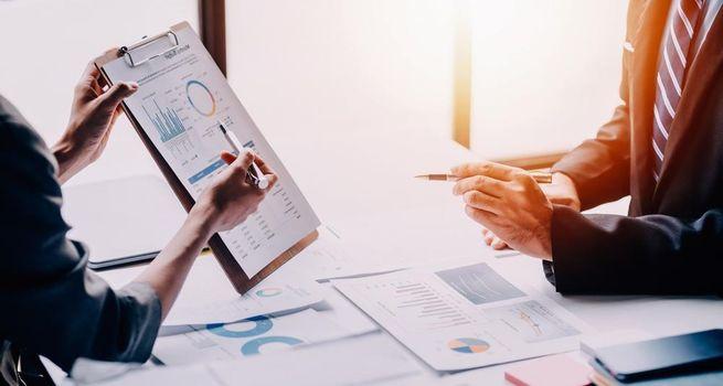 A Can PennantPark's  (NYSE:PFLT)14.3% Monthly Dividend Survive a Rate Cut Cycle?