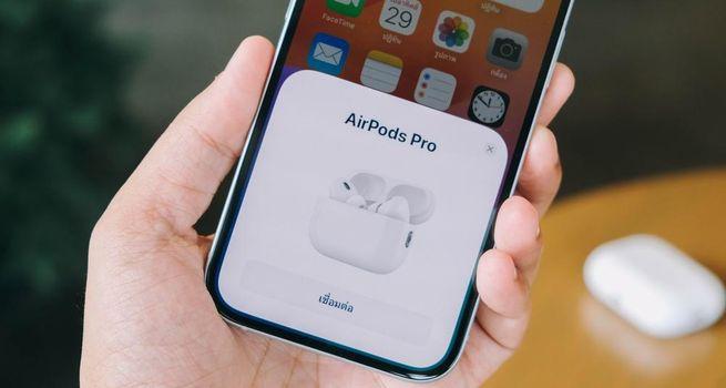Apple AirPods Max 2 Launch: Premium Audio Strategy and Ecosystem Expansion