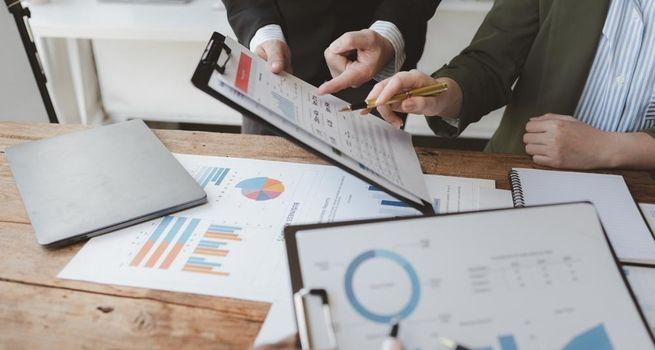 Why Caterpillar (NYSE:CAT) Tumbled on the S&P 500 as a Modest Beat Failed to Ease Backlog Growth Fears