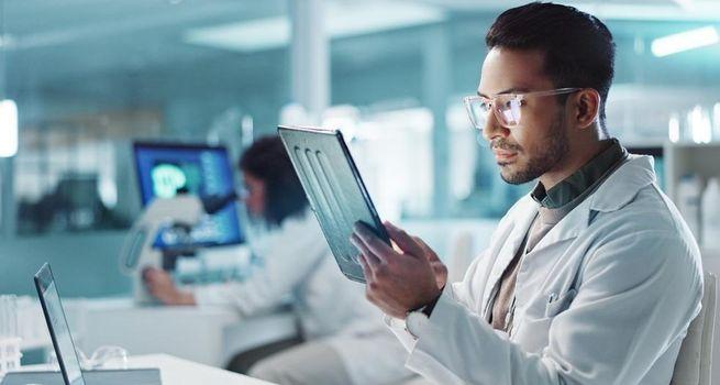 Aurinia Pharmaceuticals (NASDAQ: AUPH) Hits 7% Pre-Market Gain on Profit Growth and EULAR Data
