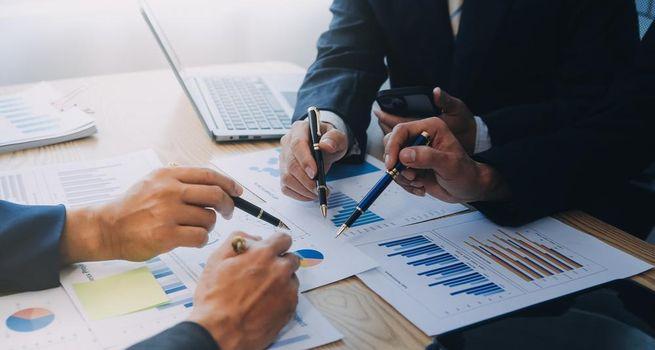Sunrun (NASDAQ:RUN) Shares Edge Lower Today as Price Target Cuts Pile Up Before November 4 Earnings