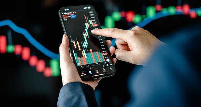 Fabrinet (FN) Stock Plunges 10%, What’s Behind the Selloff?