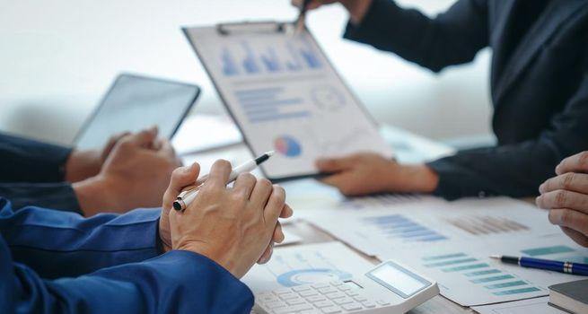 RH (NYSE:RH) Shares Drop 6% on Weak Revenue Guidance Despite Quarterly Beat