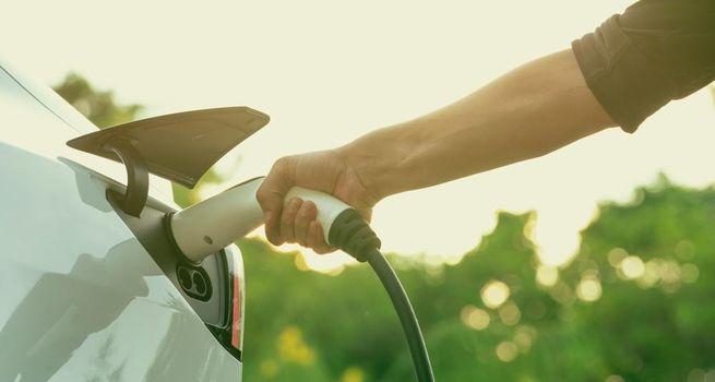 Wallbox (NYSE: WBX) Reaches 100,000 EV Charger Milestone at Arlington Facility