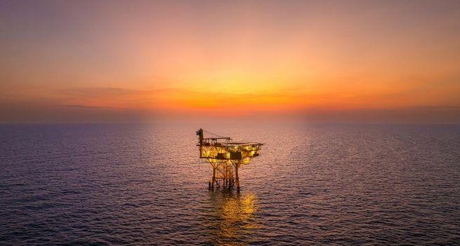 Martin Midstream Partners (NASDAQ:MMLP) Rebounds as Thin Volume Limits Recovery