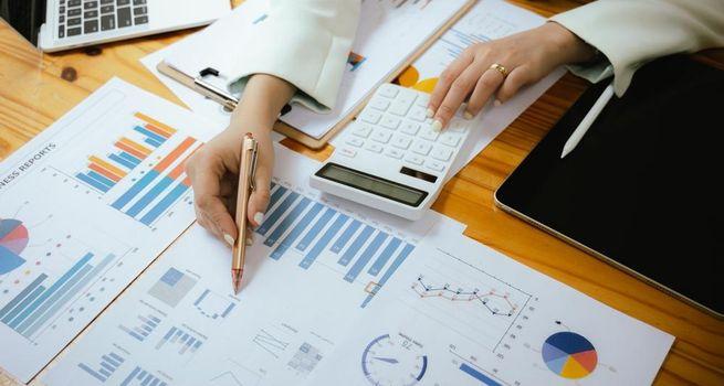 Why Is Expand Energy (NASDAQ:EXE) Down 1.6% as EQT Buys Range?