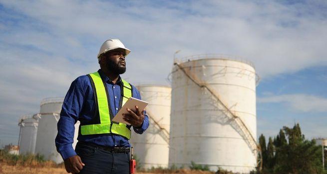 Oilfield Services Sector Faces Structural Double Headwind as Crude Falls and E&P Capital Discipline Holds
