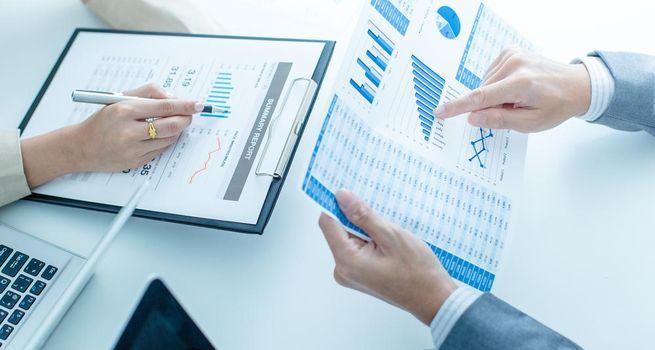 Ecolab (NYSE:ECL) Organic Sales Growth Accelerates to 7% as Global High-Tech Jumps 63%