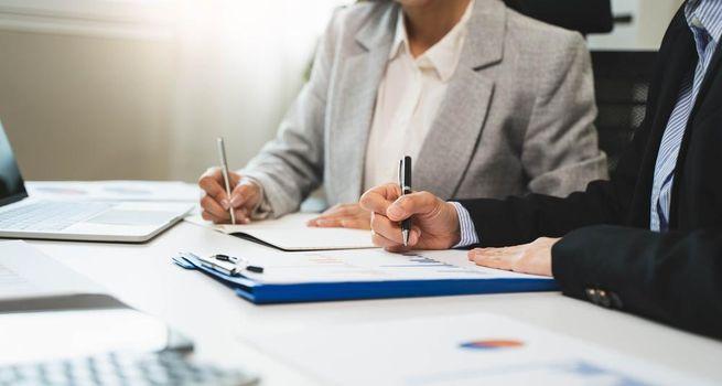 How Cost and Pricing Progress Lifted International Paper (NYSE:IP) Despite a Loss