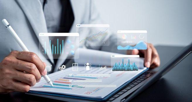 US Sector Momentum Analysis: The Resilient Tech Anchor and the Stagflation Barbell