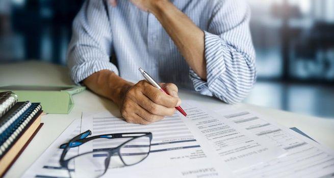 Why Did Block (NYSE:XYZ) Slip 2.50% on a Morgan Stanley Downgrade?