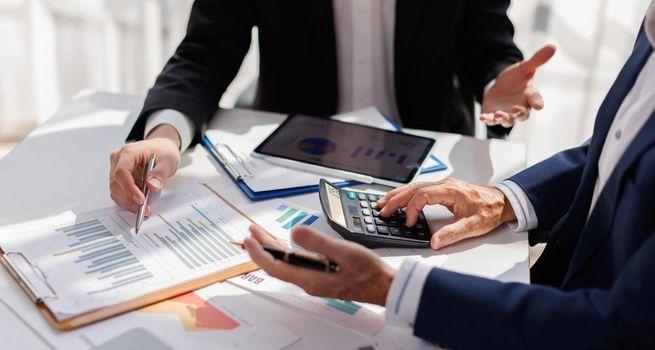 Marathon Petroleum (NYSE:MPC) Stock: Near 52-Week High, Q2 Refining Margin and Buybacks