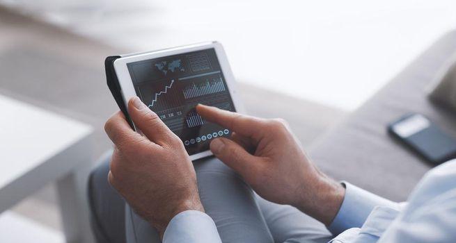 SharonAI Holdings (NASDAQ:SHAZ) Stock: Slides in the AI and Data-Center Selloff