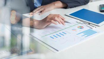 Shell (NYSE:SHEL) Pauses $3 Billion Buyback Through July 14 Ahead of ARC Resources Vote