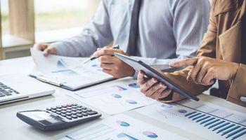 BioNTech SE (NASDAQ: BNTX) Shares Slide 17% as Investors React to Soft 2026 Outlook