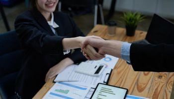 CoreWeave (NASDAQ:CRWV), Astera Labs (NASDAQ:ALAB) Jump as Nasdaq 100 Adds Five New Stocks