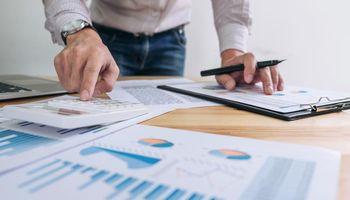 EWY ETF Analysis: iShares MSCI South Korea ETF Draws Heavy Volume as the Memory-Chip Cycle Drives Korea