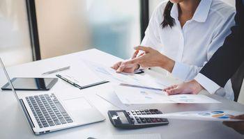 Blackbaud (NASDAQ:BLKB) Drops 9% Premarket as a Revenue Miss and Reaffirmed Guidance Disappoint After a Big Run