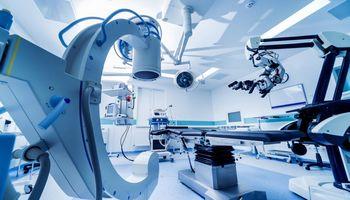 Eli Lilly (NYSE:LLY) Rises Near Multi-Week High as GLP-1 Demand Sustains Institutional Accumulation