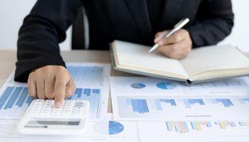 Palantir Technologies (NASDAQ: PLTR) Falls as AI Stock Momentum Faces a Reality Test