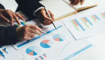 XLK ETF Analysis: Technology Select Sector SPDR Fund Stays a Price Volume Leader on AI-Driven Tech Strength