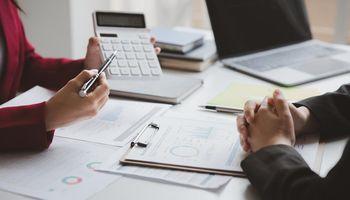 Why Ford (NYSE:F) Slipped After the Bell Despite Beating on EPS