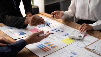 IREN Limited (NASDAQ: IREN) Technical Analysis: Consolidation Signals Potential for the Next Breakout