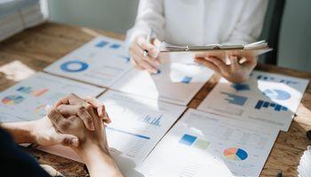 Amazon.com Inc. (NASDAQ: AMZN) — E-Commerce and Cloud Giant Consolidates Above Key Support After Strong Multi-Month Rally