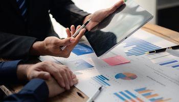 UnitedHealth Group Incorporated (NYSE: UNH) — Beaten-Down Healthcare Giant Stages Powerful Technical Recovery as Analysts Raise Targets