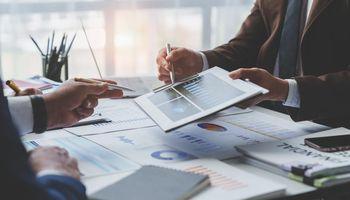 Volkswagen (OTCMKTS: VWAGY) Draws Investor Attention as Dual Income and Value Play