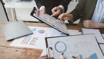 Why Caterpillar (NYSE:CAT) Tumbled on the S&P 500 as a Modest Beat Failed to Ease Backlog Growth Fears