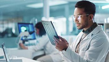 CNS Pharmaceuticals (NASDAQ:CNSP) Drops 8.94% as Biotech Volatility Returns