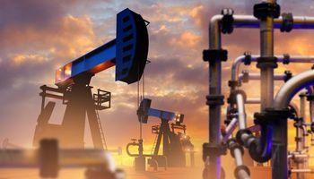 Marathon Petroleum (NYSE: MPC) Drops Despite Record Q1 Beat as Crack Spread Outlook Deteriorates