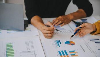 Shuttle Pharmaceuticals (NASDAQ:SHPH) Rises 9.25% as post-split trading drives a radioenhancer rebound