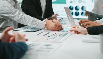 Seagate Technology (NASDAQ: STX) Stock Rises as AI Data Center Demand Fuels Wall Street Optimism