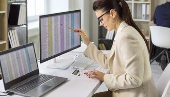 Why Did LQR House (NASDAQ:YHC) Tumble 14.86% Before the Open on October 28?